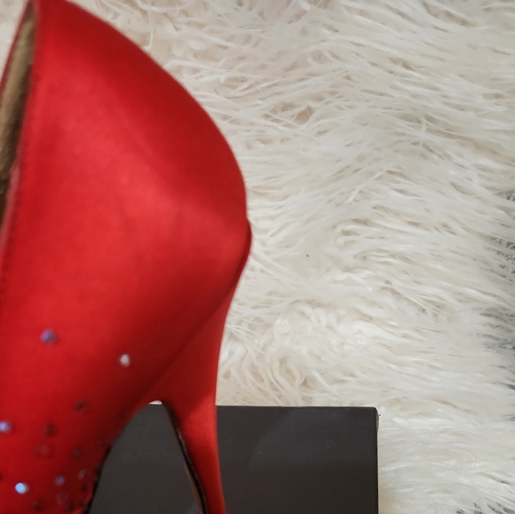 Benjamin Adam's London Red Heels - Picture 10 of 14